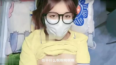 套路外卖小妹塞跳蛋震的她淫水汪汪激攻阴蒂翘臀后入内射两次