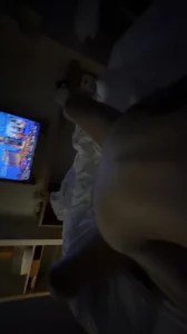 女上抱着用力操出高潮，武汉找固炮，有对白说下面痒